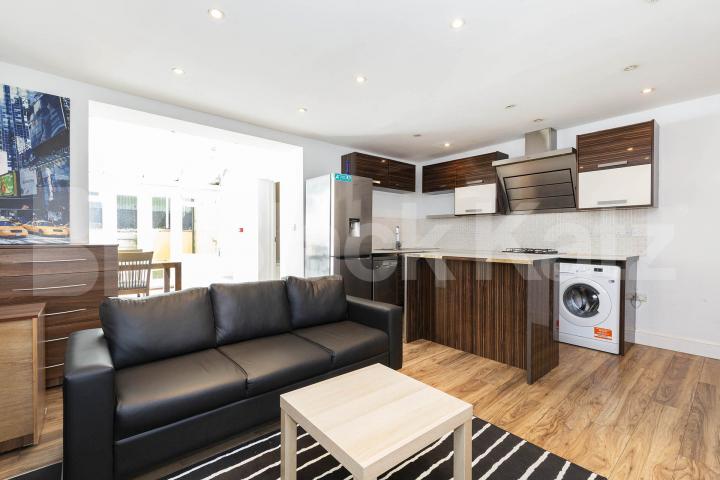 Wonderful Garden Apartment Bamborough Gardens , Shepherds Bush